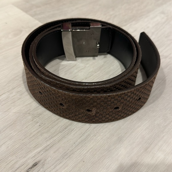 Louis Vuitton Authentic Men’s Leather Pre loved Belt w/Silver Buckle.Size 90/36. - Picture 7 of 9